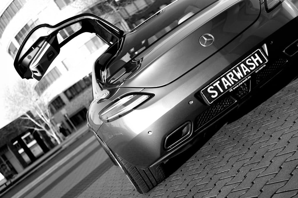 Mercedes SLS am StarWash-Standort