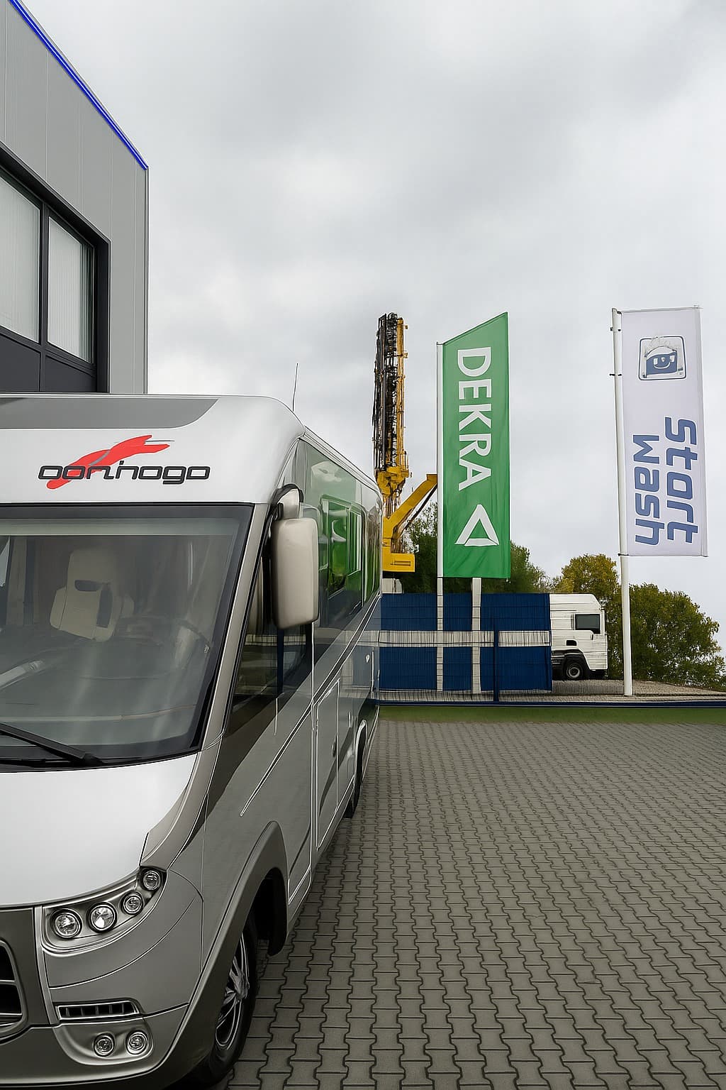 Carthago Wohnmobil bei StarWash Münster. Außenpflege